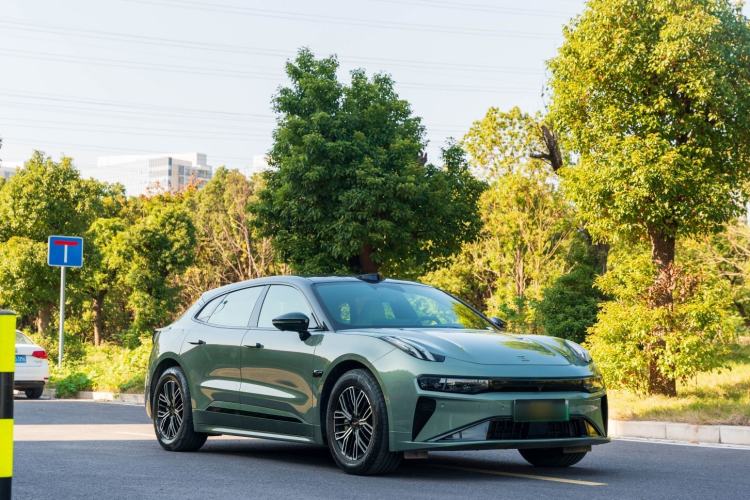 Used Zeekr 001 2025 WE Edition 100 kWh Rear-Wheel Drive
