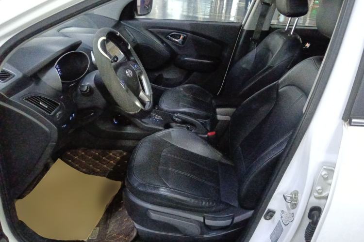 Used Hyundai ix35 2015 2.0L Automatic 2WD Smart Version China V Standard