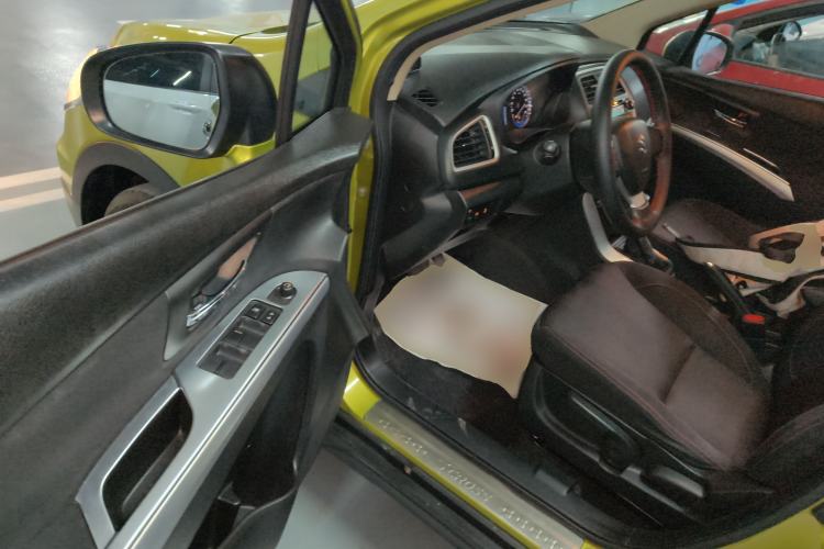 Used Suzuki S-Cross 2014 1.6L CVT Two-Wheel Drive Entry Model
