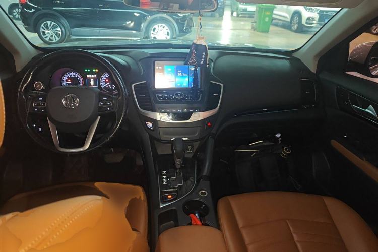 Used Dongfeng Fengdu MX5 2016 2.0L Automatic Flagship Edition
