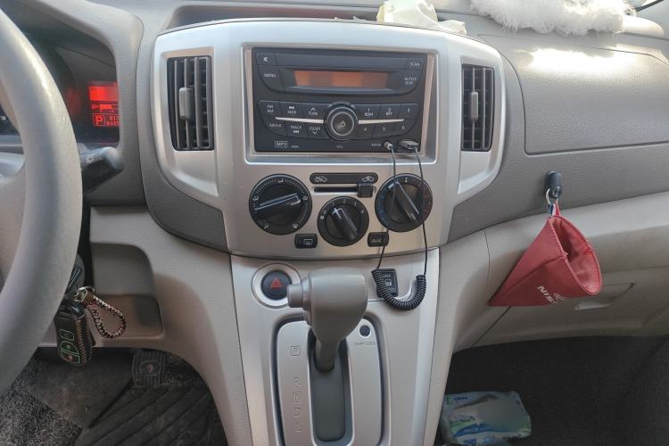 Used Nissan NV200 2016 Revised Version 1.6L CVT Luxury Edition
