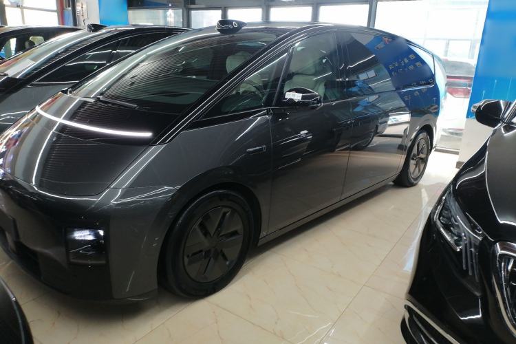 Used Li Auto MEGA 2024 Ultra Model
