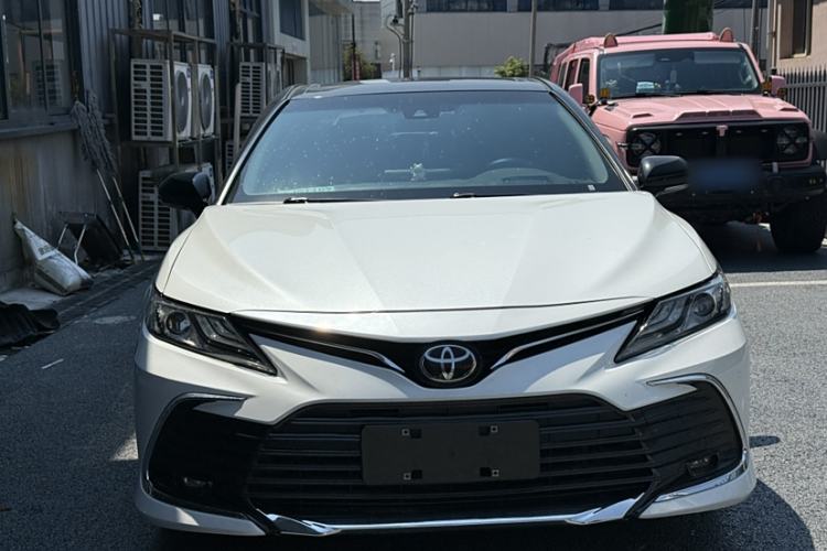 Used Toyota Camry 2023 2.0G Luxury Edition
