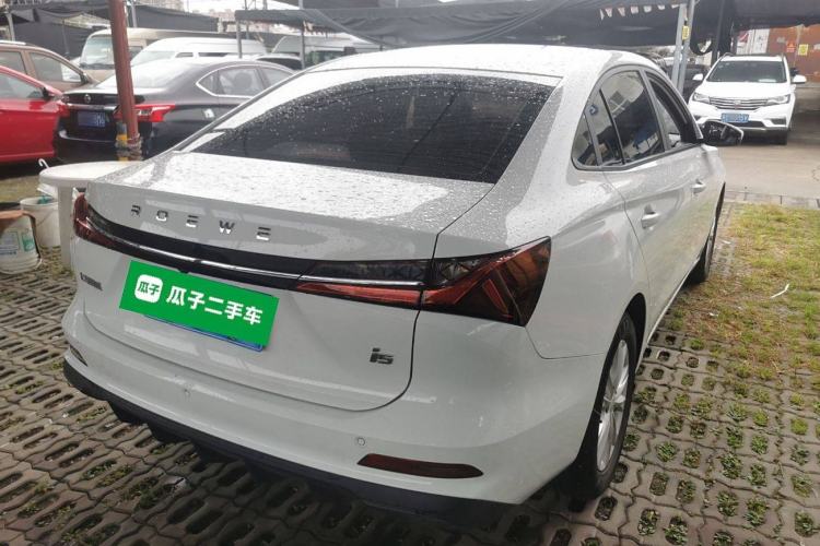 Used Roewe i5 2023 1.5L Manual Comfort Edition
