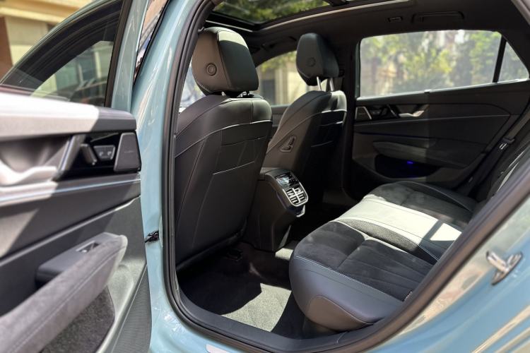 Used Volkswagen Passat 2025 Pro 380TSI Starry Dragon Luxury Edition
