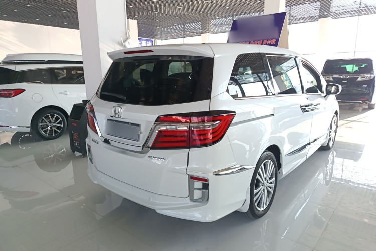 Used Honda Elysion 2016 2.4L Classic Edition
