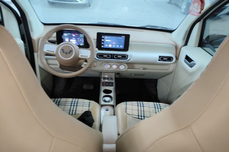 Used Wuling Hongguang MINIEV 2024 3rd Generation 215km Advanced Version
