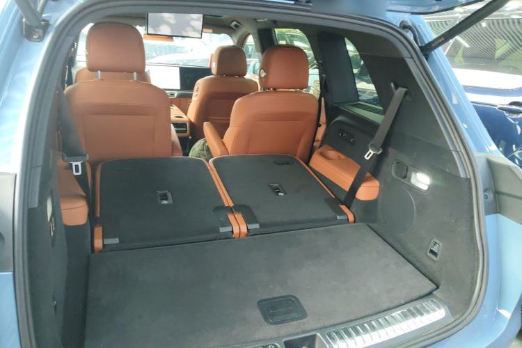 Used Li Auto L8 2023 Max model
