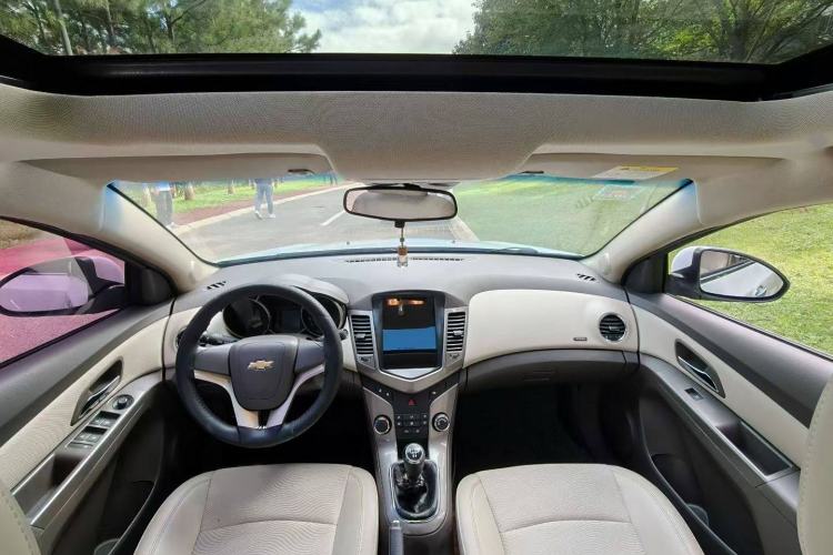 Used Chevrolet Cruze 2015 1.5L Classic SE MT
