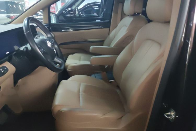 Used Buick GL8 2021 ES Land Cruiser 653T Luxury Edition
