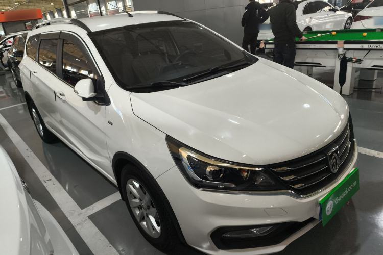 Used Baojun 310W 2017 1.5L Manual Fashion Model China V
