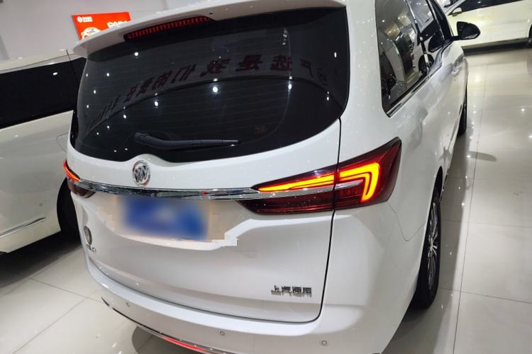 Used Buick GL8 2023 Land Executive Class Comfort Model
