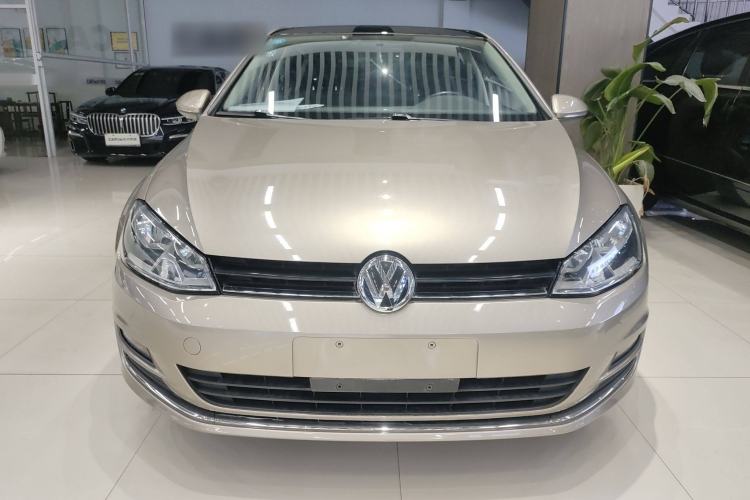 Used Volkswagen Golf 2016 230TSI Automatic Comfort Version
