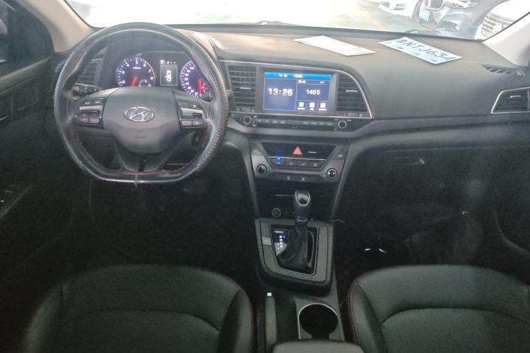 Used Hyundai Elantra 2016 1.4T Dual-Clutch Xuan Dong · Dynamic Version