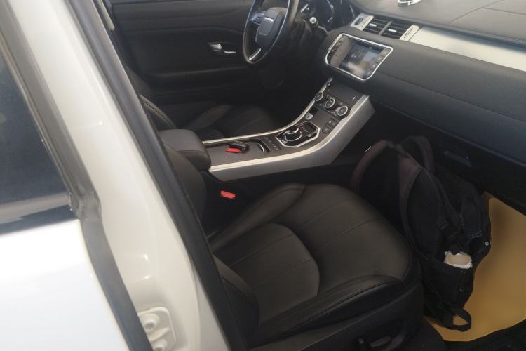 Used Land Rover Range Rover Evoque 2018 200PS PURE New Fashion Edition
