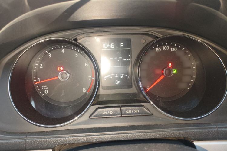 Used Volkswagen Lavida 2015 1.6L Automatic Comfort Edition
