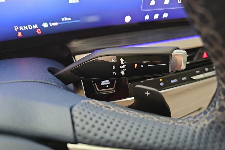 Used Buick Century 2023 2.0T Six-Seater Yinshi Edition
