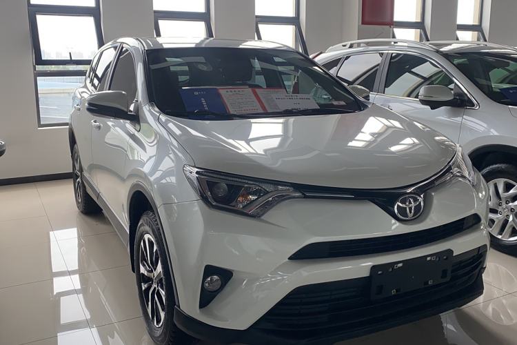 Used Toyota RAV4 2019 2.0L CVT Two-Wheel Drive Pioneer Edition China V Standard
