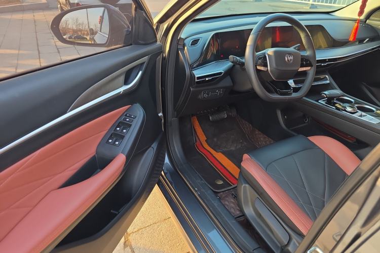 Used Changan Eado 2022 PLUS Blue Whale NE 1.4T GDI DCT Prestige Edition
