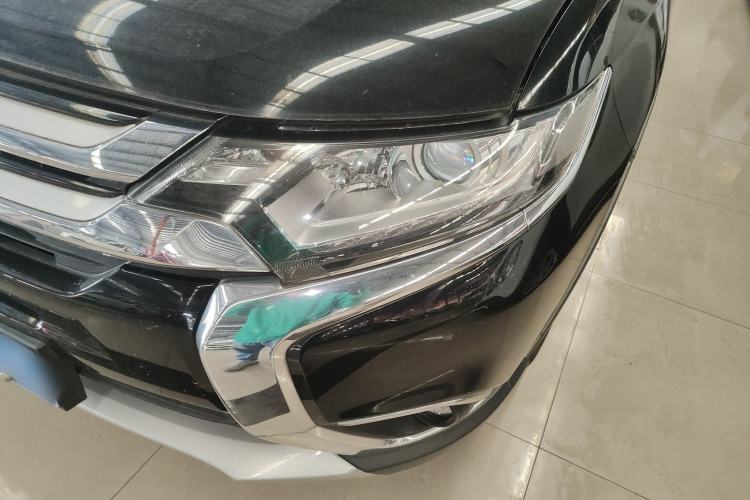 Used Mitsubishi Outlander 2018 2.0L Two-Wheel Drive Glory Edition 5 Seats