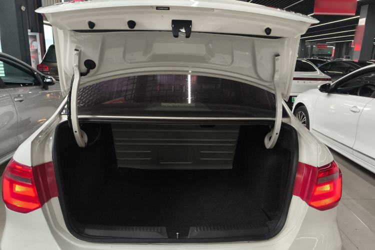 Used Volkswagen Jetta 2015 1.6L Automatic Comfort Model
