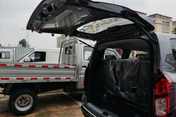 Used Wuling Hongguang New Energy 2025 Extended-Range Hybrid 50KM Comfort Version
