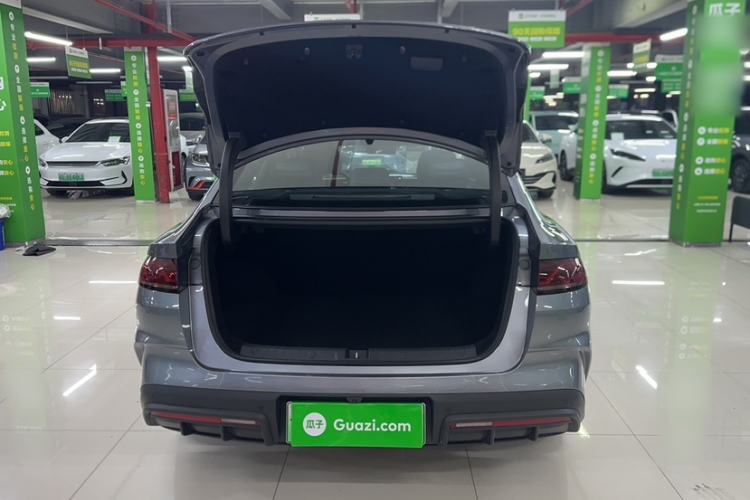 Used BYD Qin L 2025 DM-i Smart Drive 120KM Superior Model
