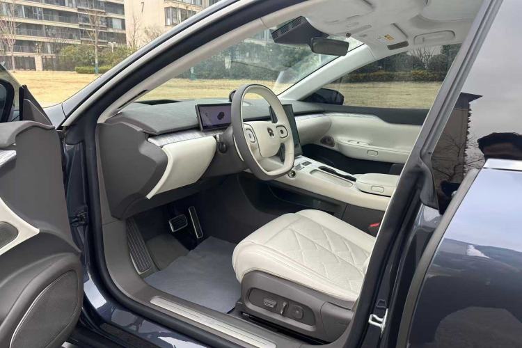 Used Nio ET7 2024 75 kWh Executive Signature Edition
