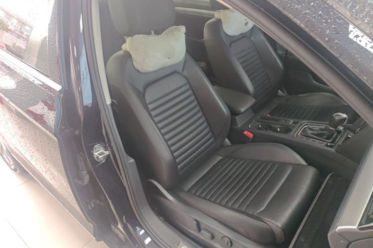 Used Volkswagen Magotan 2019 330TSI DSG Leading Model China VI Standard