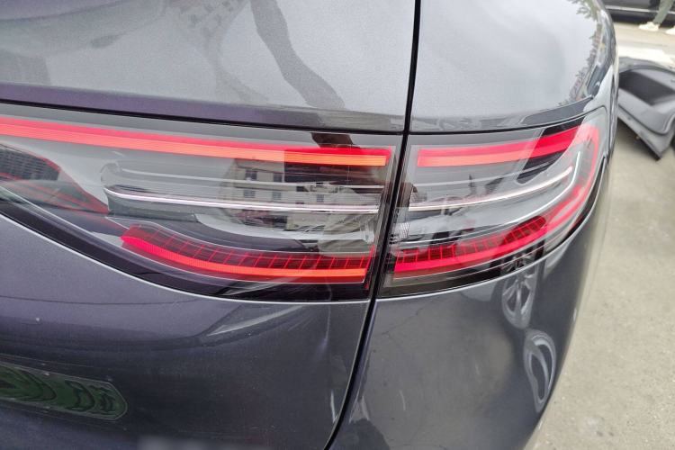 Used Hima Luxeed R7 2024 All-Electric 736 km Ultra
