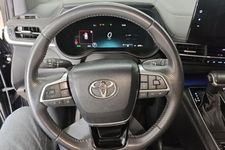 Used Toyota Sienna 2021 2.5L Hybrid Ultimate Edition
