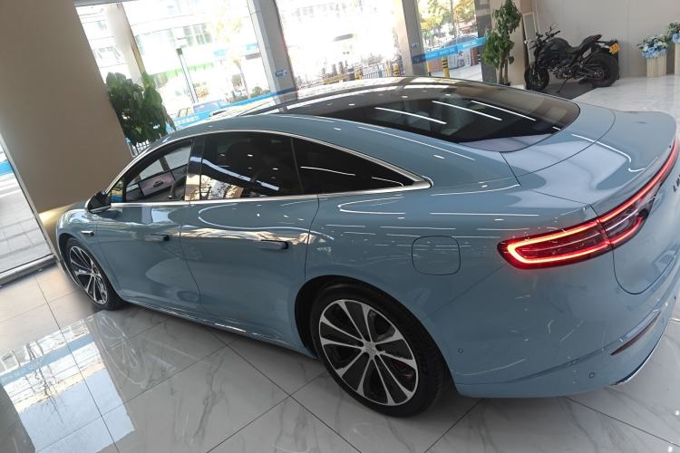 Used Hima Luxeed S7 2025 785 km Ultra