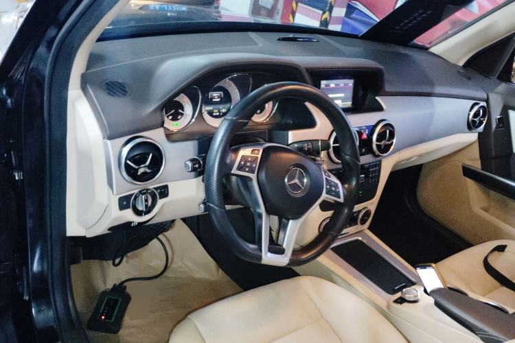 Used Mercedes-Benz GLK-Class 2015 GLK 260 4MATIC Dynamic Edition Ultimate Version