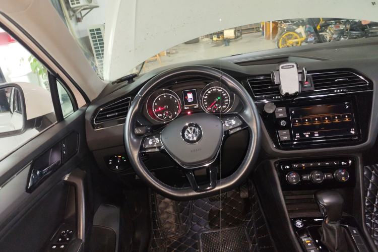 Used Volkswagen Tiguan L 2018 Facelift 330TSI Automatic Two-Wheel Drive Luxury Edition