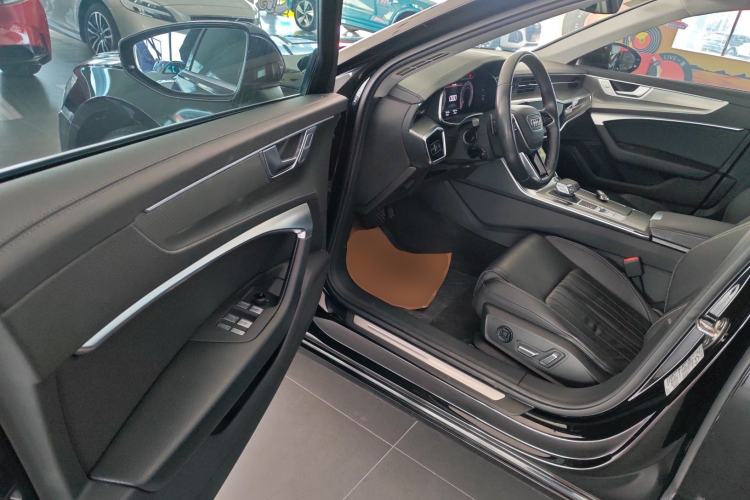 Used Audi A6L 2023 Revised 40 TFSI Luxury Prestige Edition
