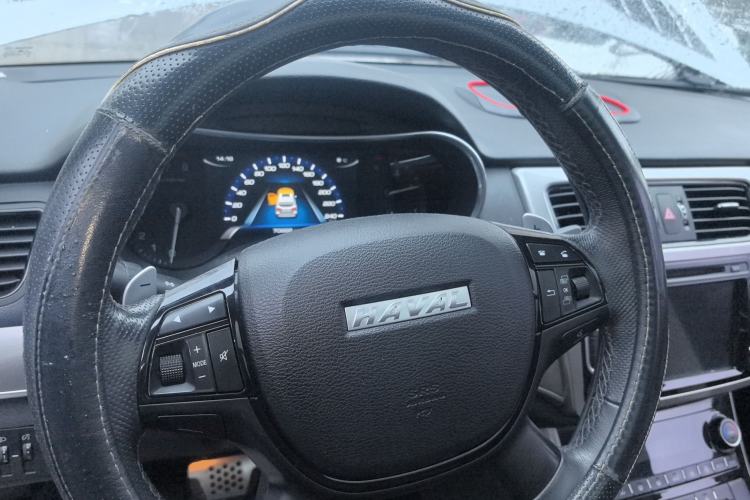 Used Haval H8 2017 2.0T Gasoline Two-Wheel Drive Smart Edition
