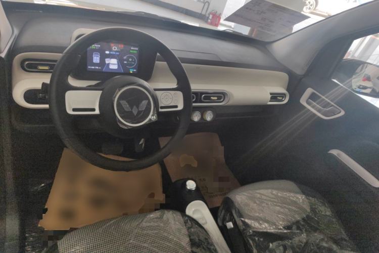 Used Wuling Hongguang MINIEV 2024 3rd Generation 215km Youth Edition
