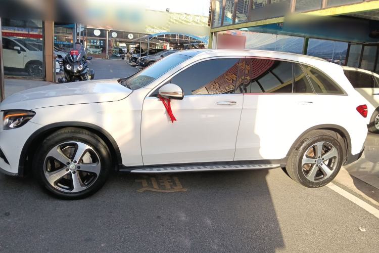 Used Mercedes-Benz GLC 2017 GLC 260 4MATIC Luxury Model
