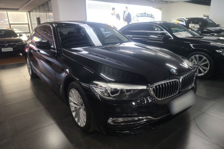 Used BMW 5 Series 2018 525Li Luxury Package
