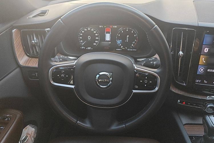 Used Volvo XC60 2021 T5 4x4 Smart Luxury Edition
