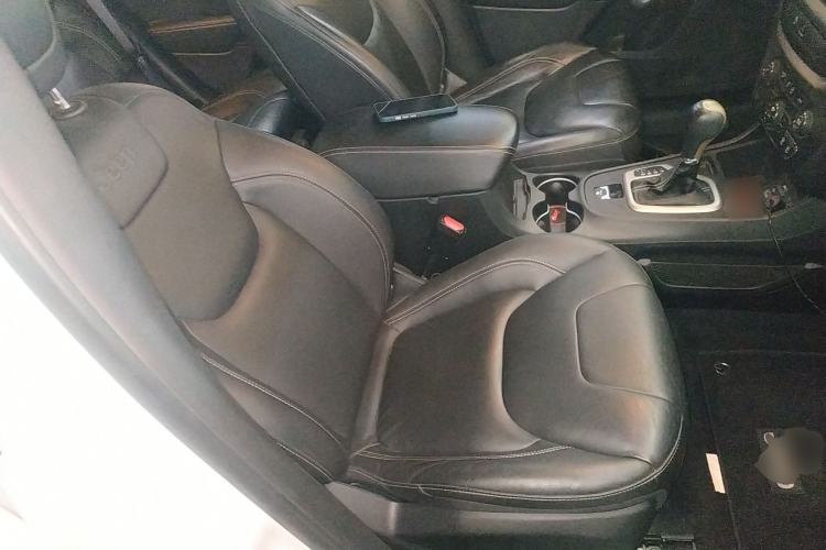 Used  Cherokee 2017 2.0L Superior Edition
