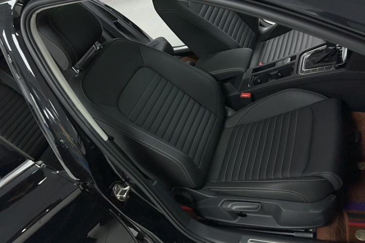 Used Volkswagen Magotan 2023 2 Million Units Limited-Edition 280TSI DSG Comfort Version