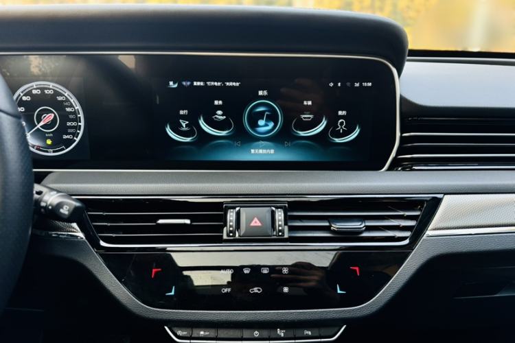 Used Hongqi HS5 2022 Revised Version 2.0T Smart Connect Flagship Edition
