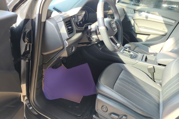 Used Audi Q5L 2022 40T Fashionable and Elegant Model
