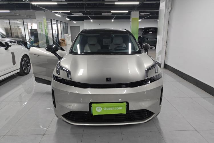 Used Lynk & Co 08 EM-P 2023 220km All-Wheel-Drive Performance Halo
