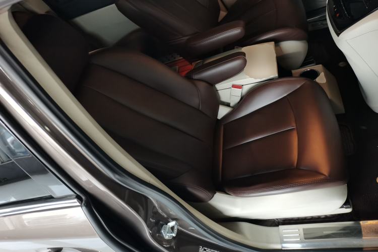 Used Buick GL8 2021 Land Cruiser Executive Class 652T Comfort Model