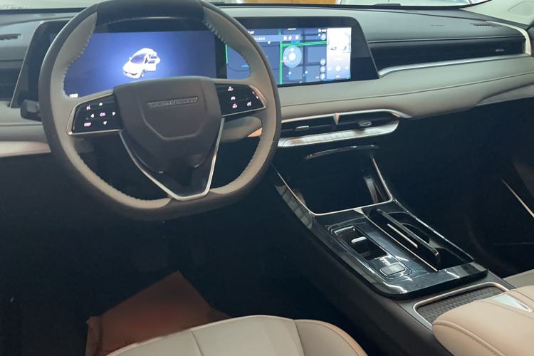 Used Venucia V DD-i 2023 110 km iE Version
