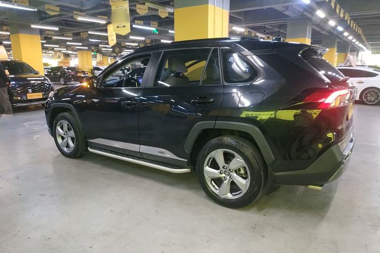 Used Toyota RAV4 2021 2.0L CVT Two-Wheel Drive Fashion Edition