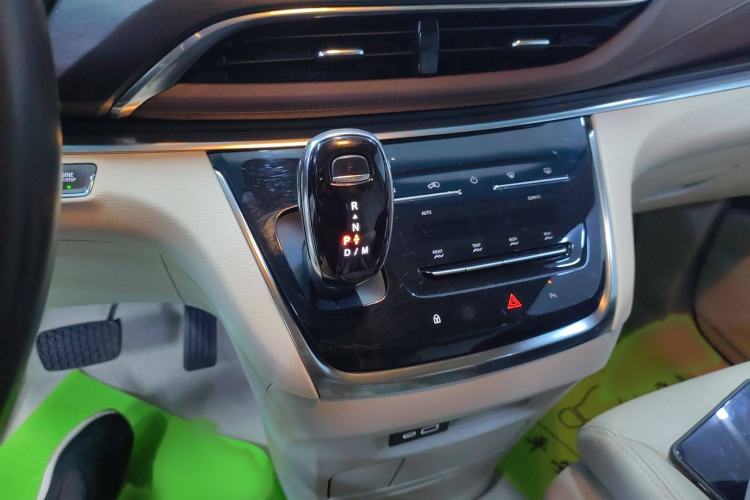 Used Buick GL8 2021 Land Cruiser Executive Class 652T Luxury Model
