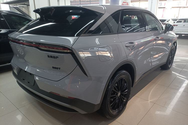 Used Venucia V 2021 260T Idol Edition
